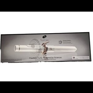 T3 Twirl 360 
《NEW》1.25" Motion-sensing, Auto-rotating Curling Iron
